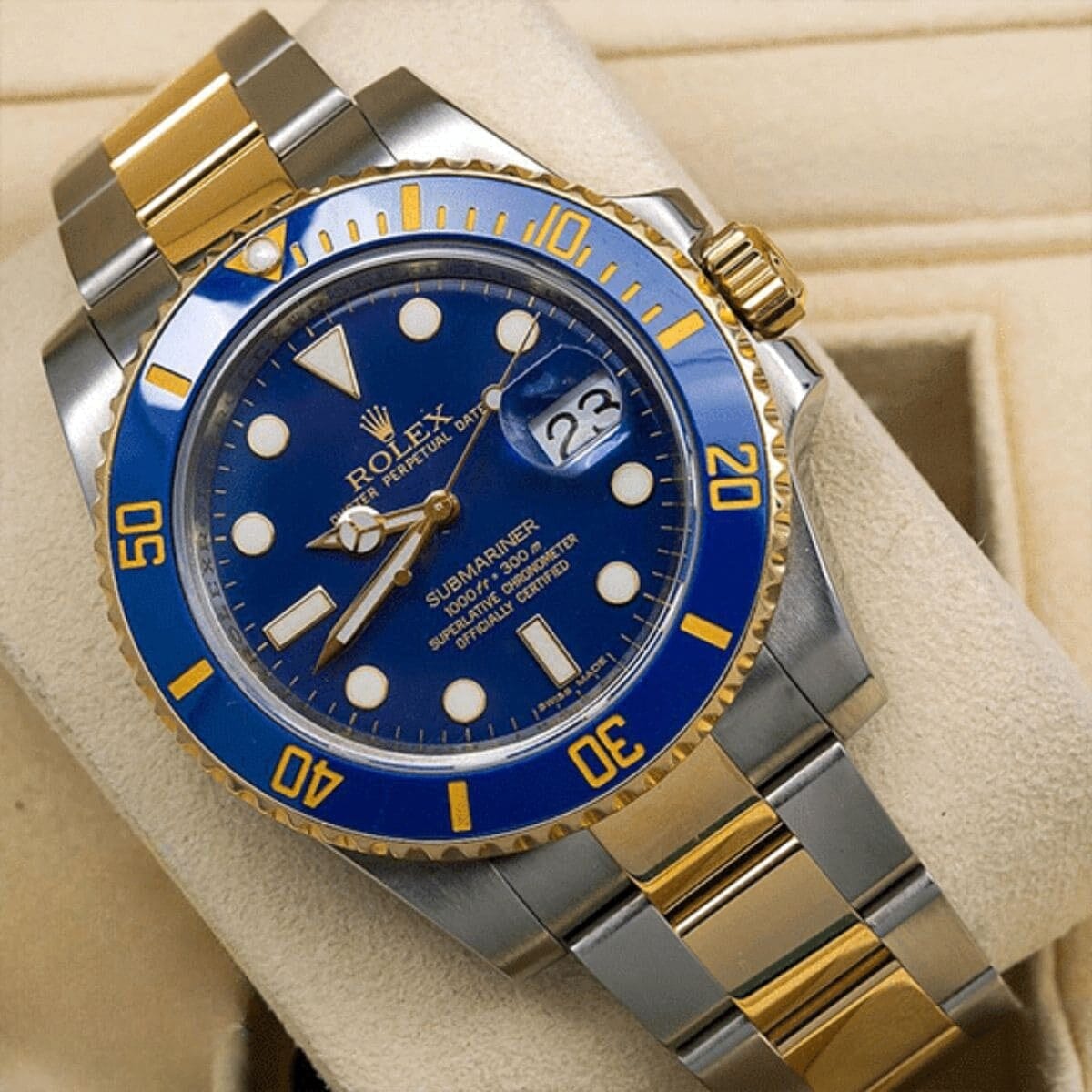 RLX Submariner Date 126613LB "bluesy" men's wristwatch